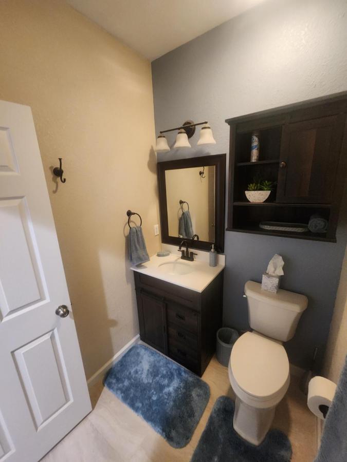 Apartment Loving Away From Home, 6 Bedrooms, 8 Beds *