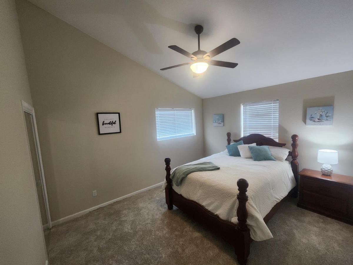 Loving Away From Home, 6 Bedrooms, 8 Beds Apartment