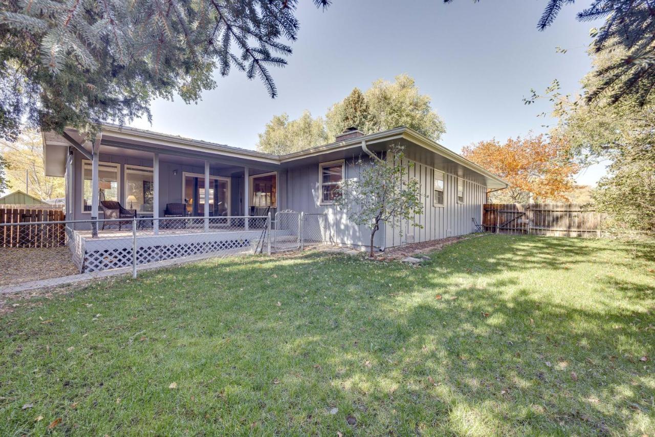 With Patio 3 Mi To Downtown! Holiday home
