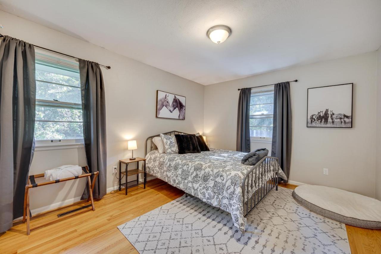 Holiday home With Patio 3 Mi To Downtown! *