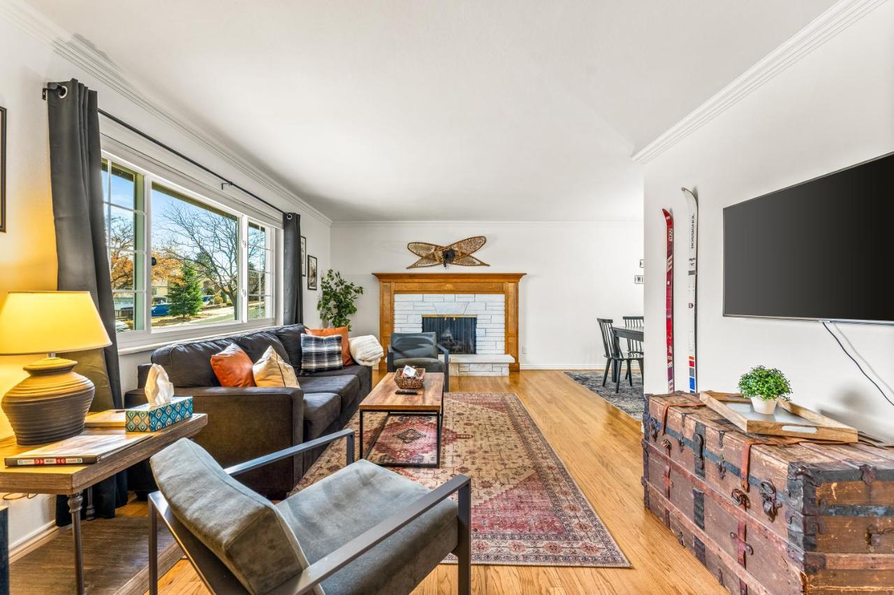 The Mtn Retreat- Steps To Palmer Park And Playground, Cos, Great Location Holiday home
