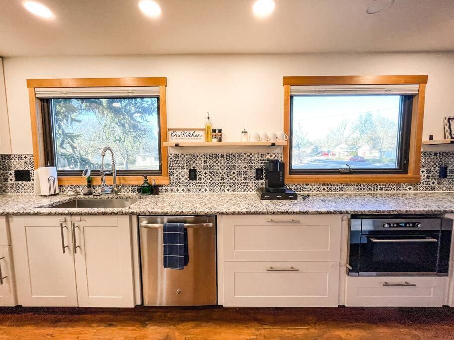 Peaceful Getaway / Heart Of Cos/mins To Downtown