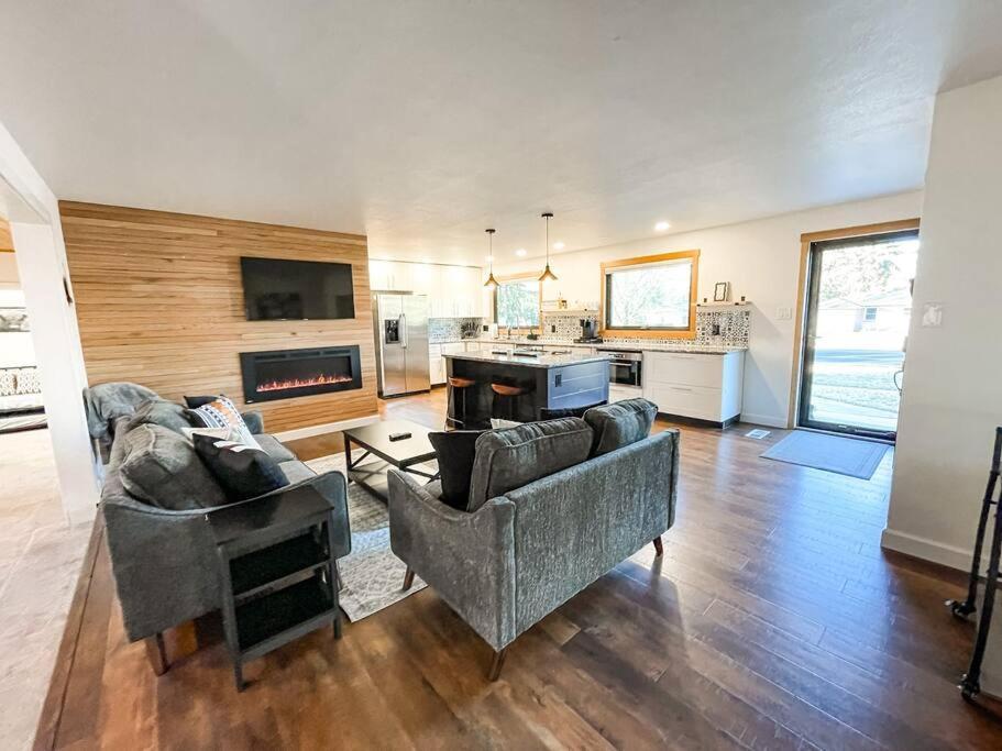 Peaceful Getaway / Heart Of Cos/mins To Downtown Holiday home Colorado Springs