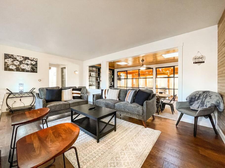 Peaceful Getaway / Heart Of Cos/mins To Downtown Colorado Springs