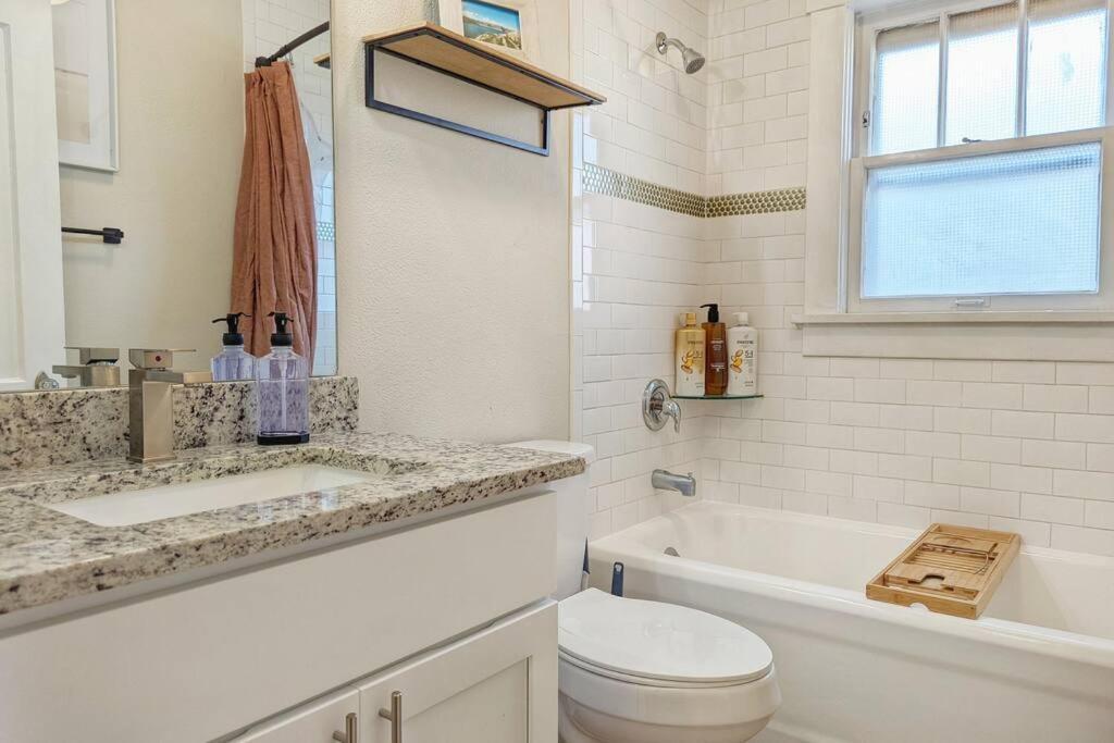 ❀beautiful Bungalow❀ Near Heart Of Downtown Cos Holiday home Colorado Springs