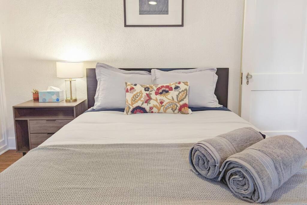 Holiday home ❀beautiful Bungalow❀ Near Heart Of Downtown Cos Colorado Springs