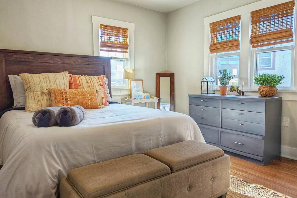 ❀beautiful Bungalow❀ Near Heart Of Downtown Cos Holiday home *
