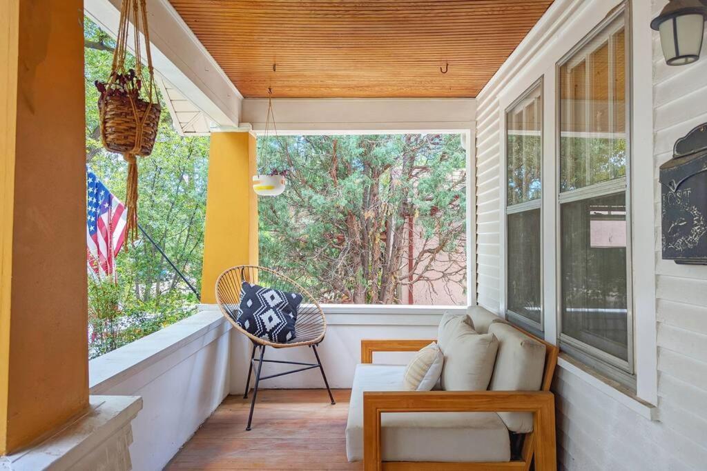 ❀beautiful Bungalow❀ Near Heart Of Downtown Cos * Colorado Springs