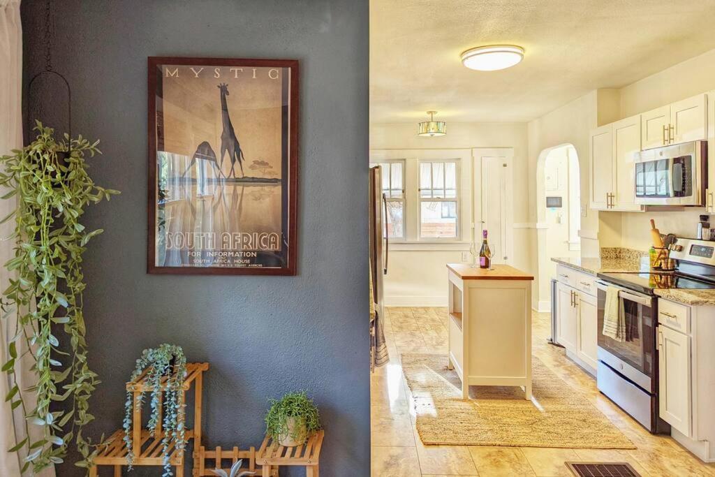 ❀beautiful Bungalow❀ Near Heart Of Downtown Cos * Colorado Springs
