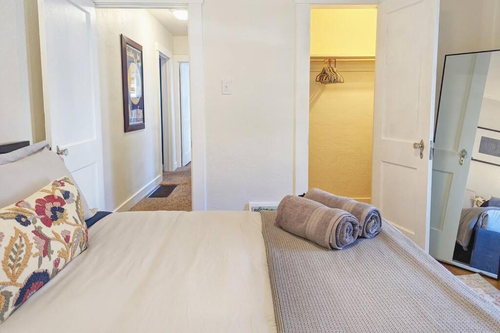 ❀beautiful Bungalow❀ Near Heart Of Downtown Cos *