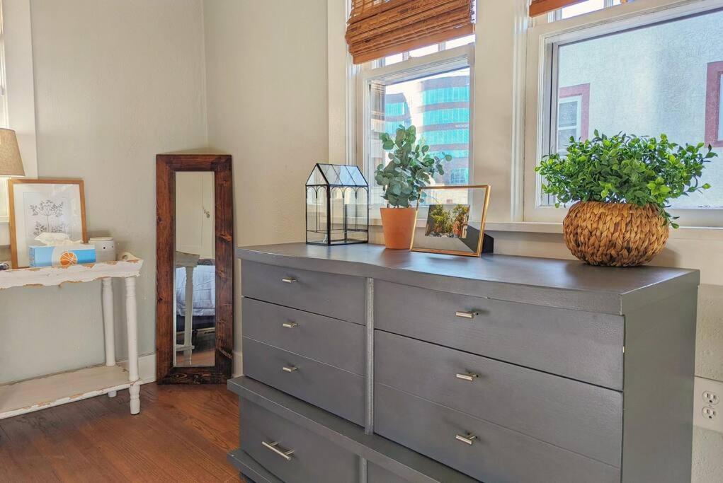 ❀beautiful Bungalow❀ Near Heart Of Downtown Cos * Colorado Springs