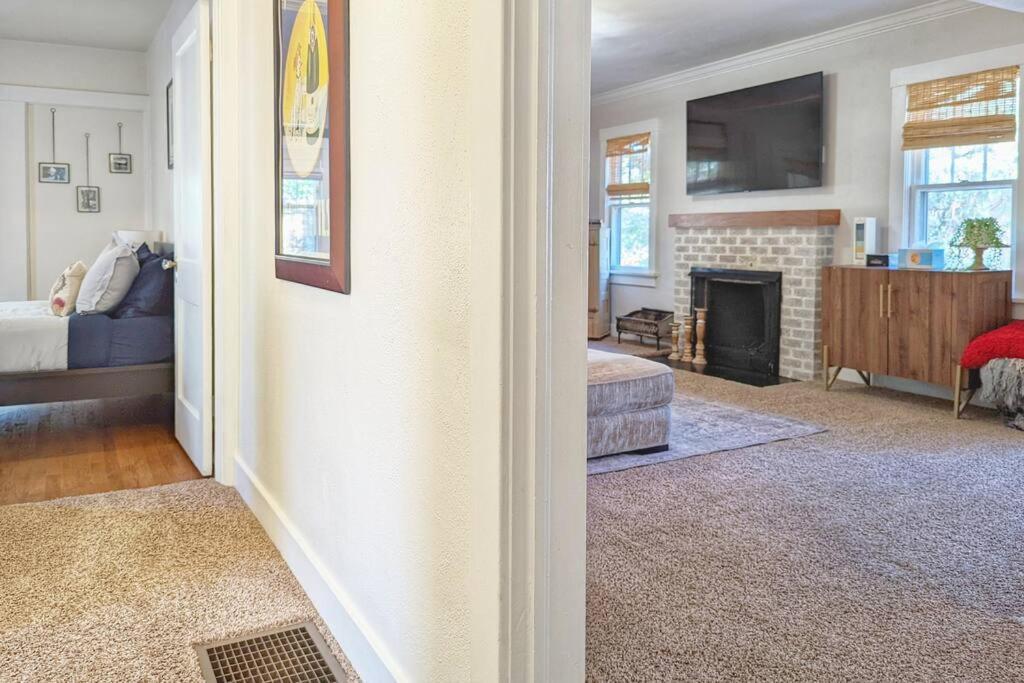 ❀beautiful Bungalow❀ Near Heart Of Downtown Cos Holiday home