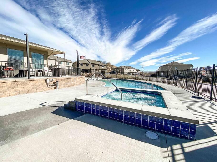 Stylish New Close To Downtown * Colorado Springs