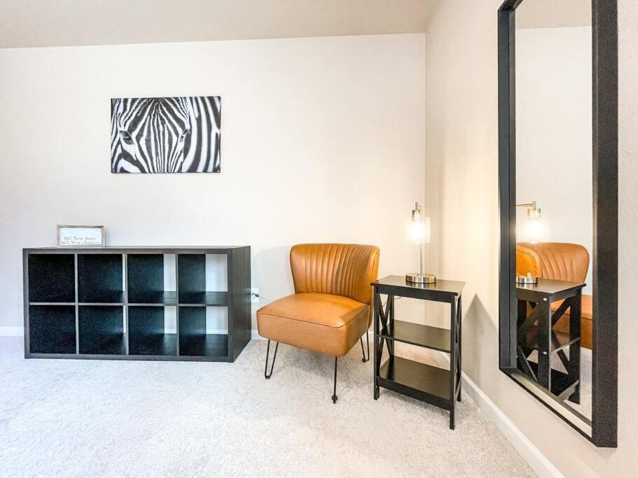 Stylish New Close To Downtown *