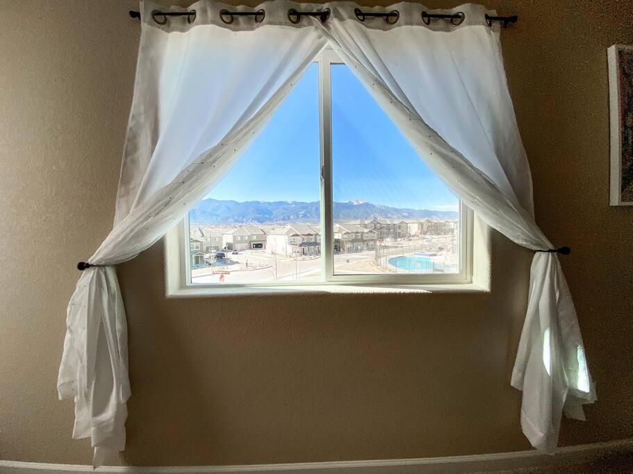 Stylish New Close To Downtown *