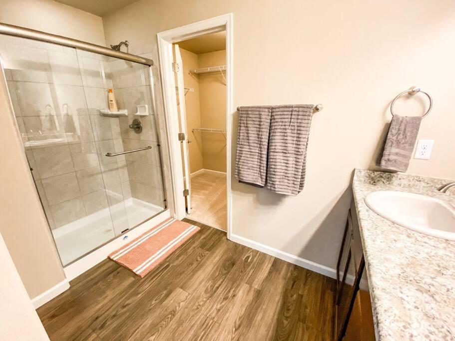 Stylish New Close To Downtown Holiday home Colorado Springs
