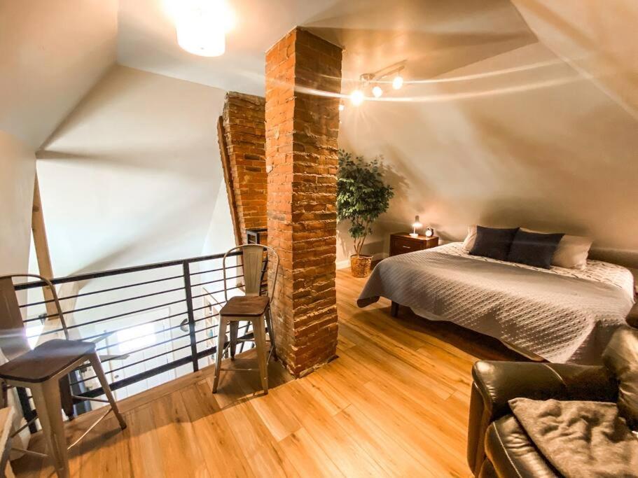 Custom Dream Home, Loft/porch, Trendy Neighborhood * Colorado Springs