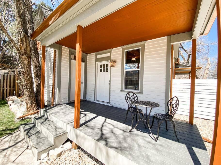 Custom Dream Home, Loft/porch, Trendy Neighborhood Holiday home Colorado Springs