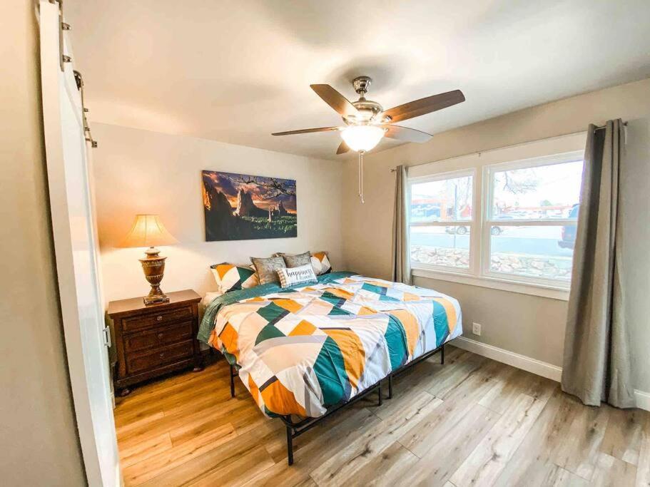 Adorable Guest Central/trendy Neighborhood