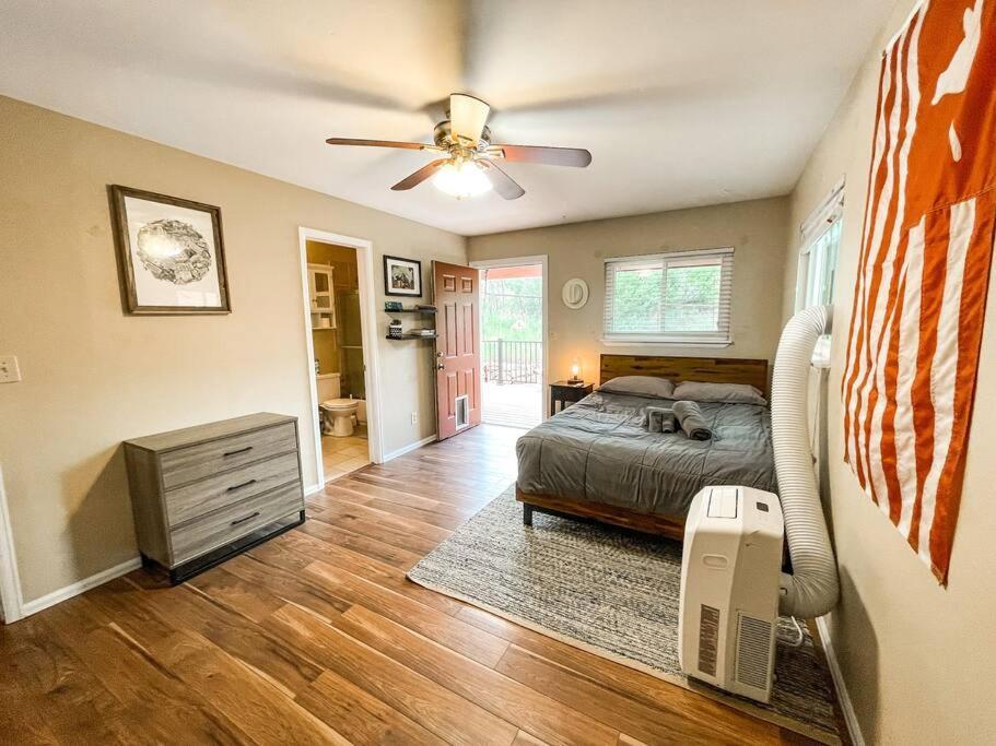 The Red Barn Mountain House