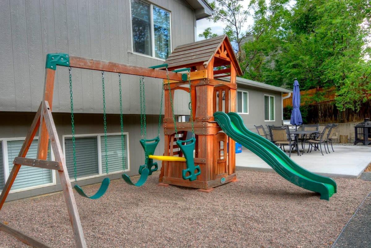 Kid Friendly Hot Tub - Hike From Backyard Holiday home