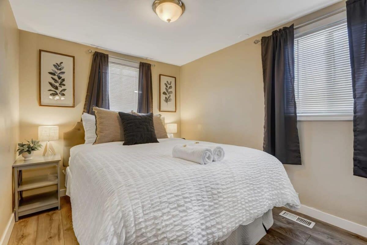 * Colorado Draft House * Smart Tvs * Self Entry * *