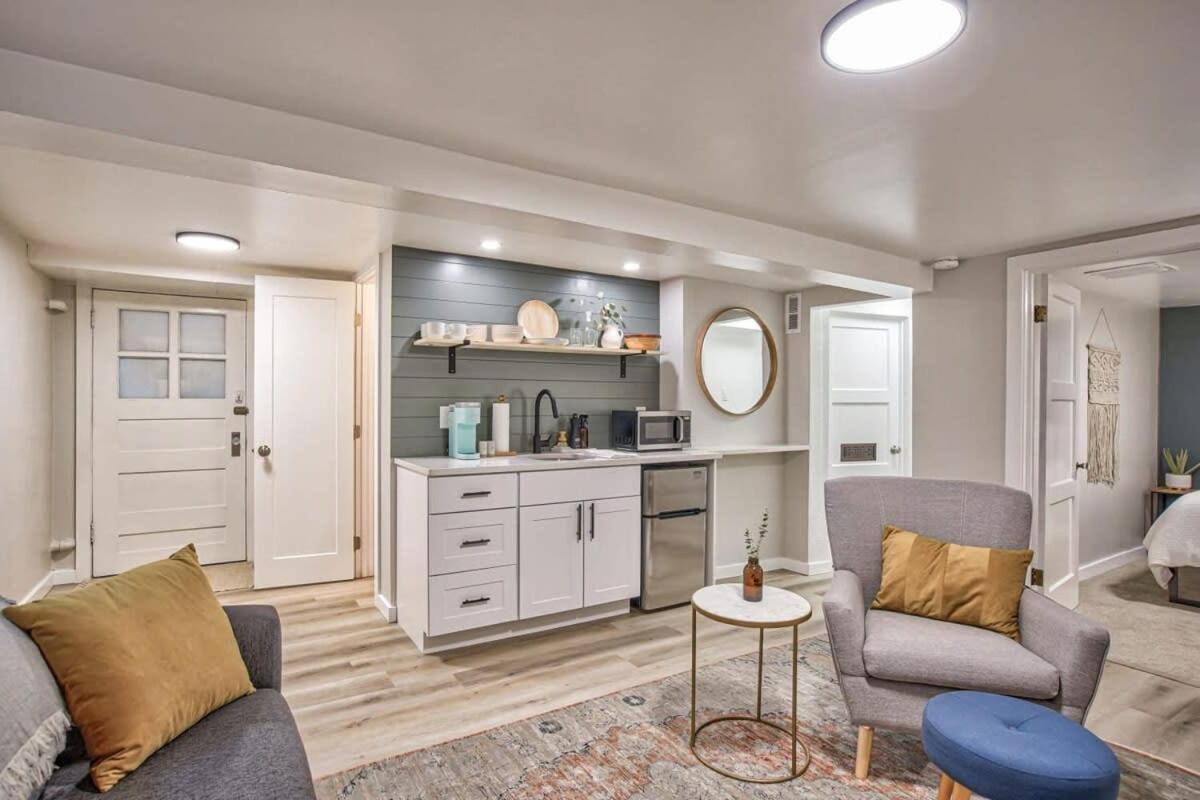 Apartment Extended & Historic Dt Basement