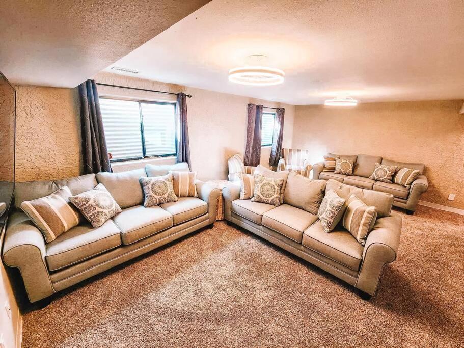 Villa Pet Friendly/3 King Beds/mins To Airport *
