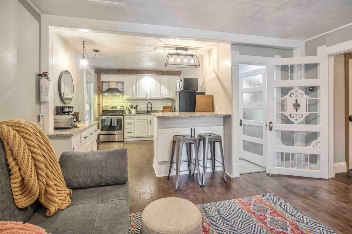 Miners Escape - Timeless District Cozy Haven Apartment