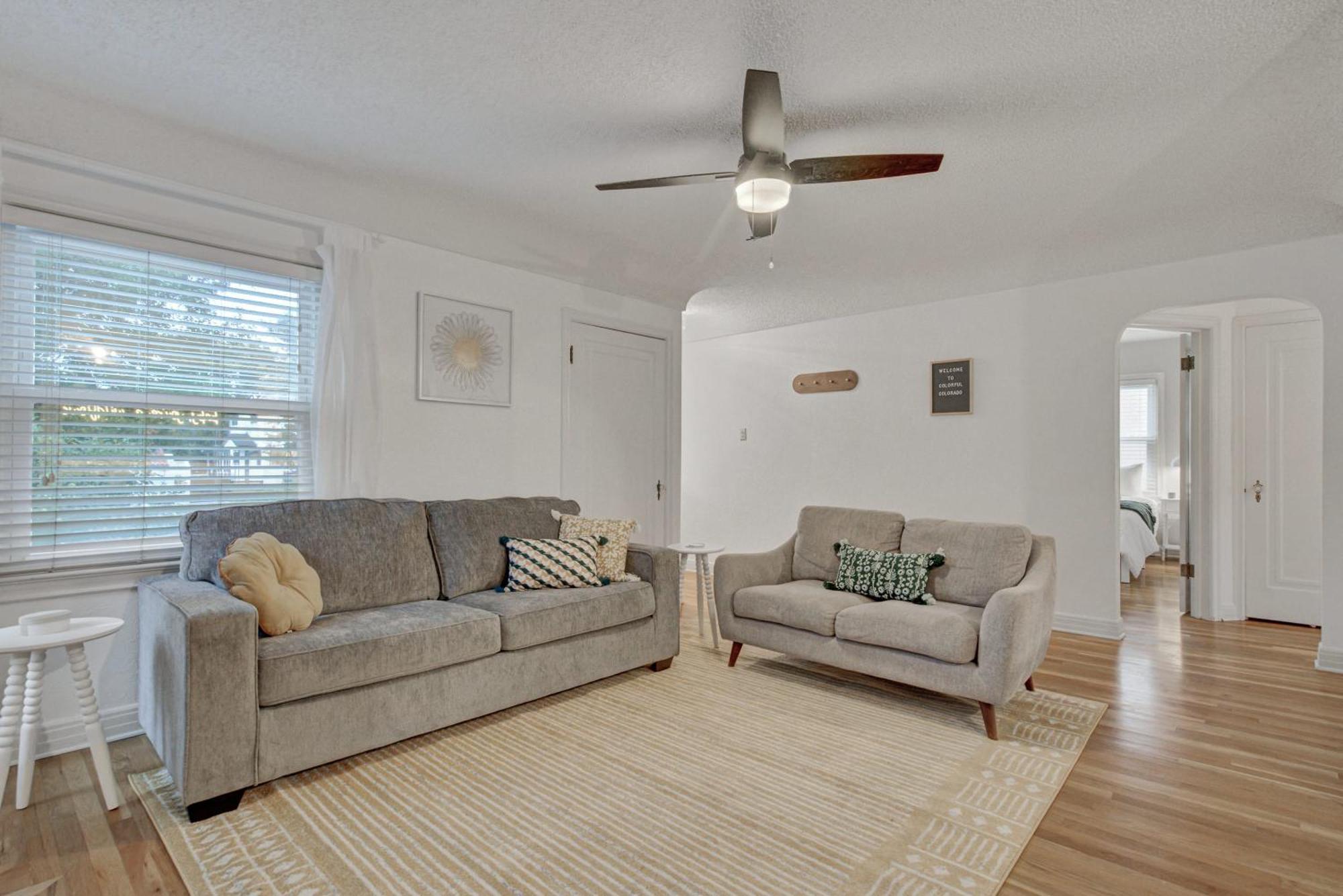 Sheridan Wildflower - Premier Spot Workcation Hub Holiday home Colorado Springs