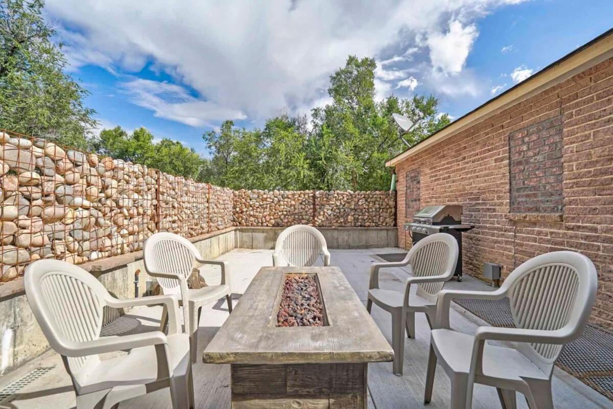 Holiday home Red Rock - Patio Paradise Hiking Trails *