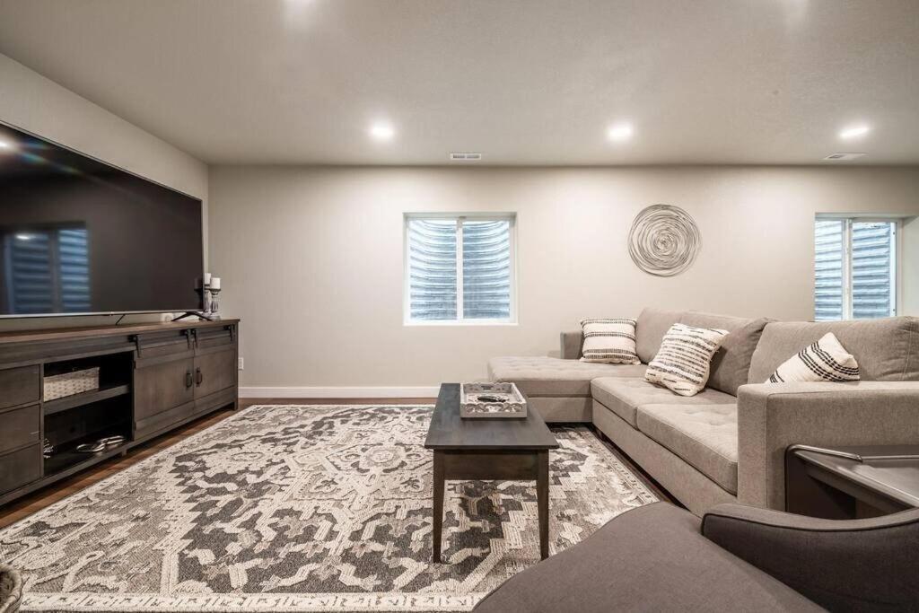 Pioneer Retreat - Downtown High-end Haven Colorado Springs