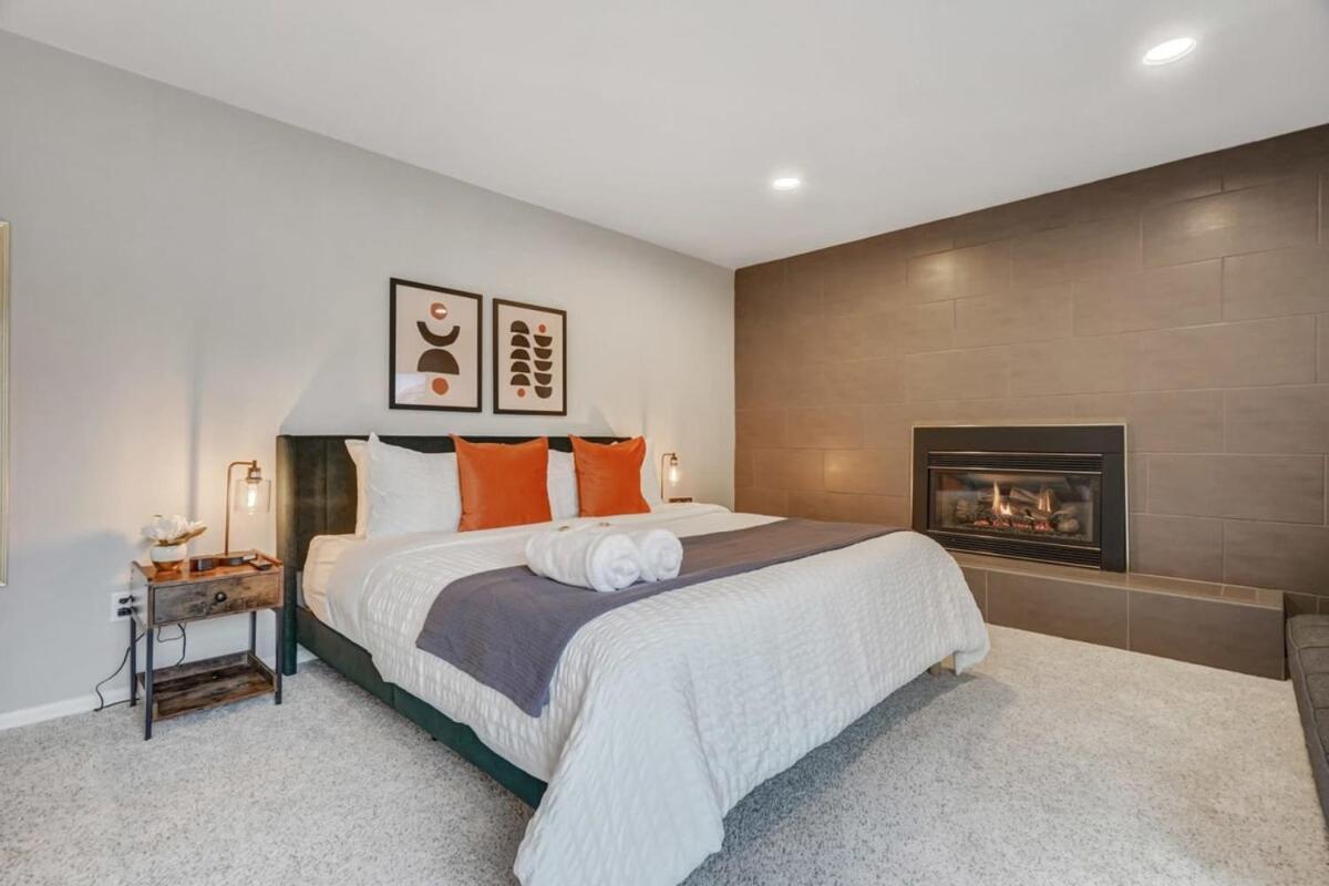 Pickleball Palace Courts & Games & Hot Tub & Bbq Holiday home Colorado Springs