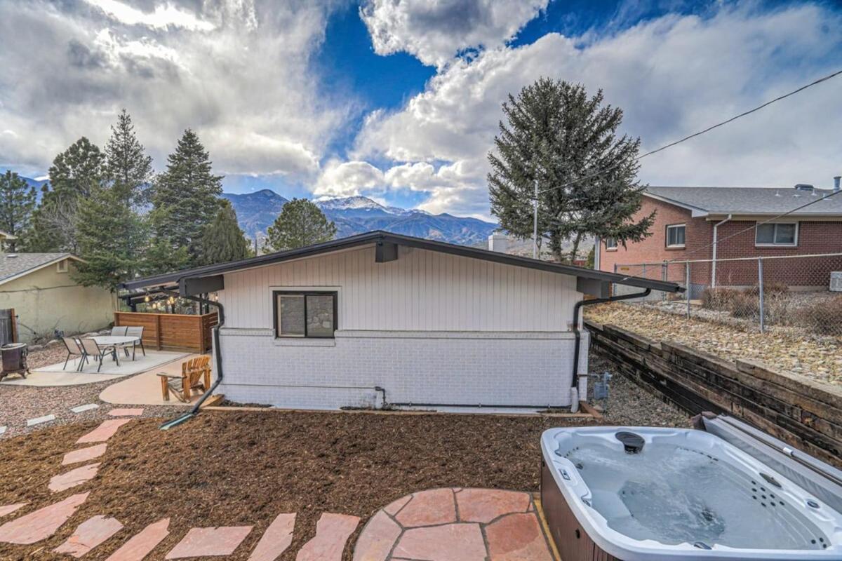 Peakview Lil Lux - Prime Spot King Hot Tub Views Holiday home Colorado Springs