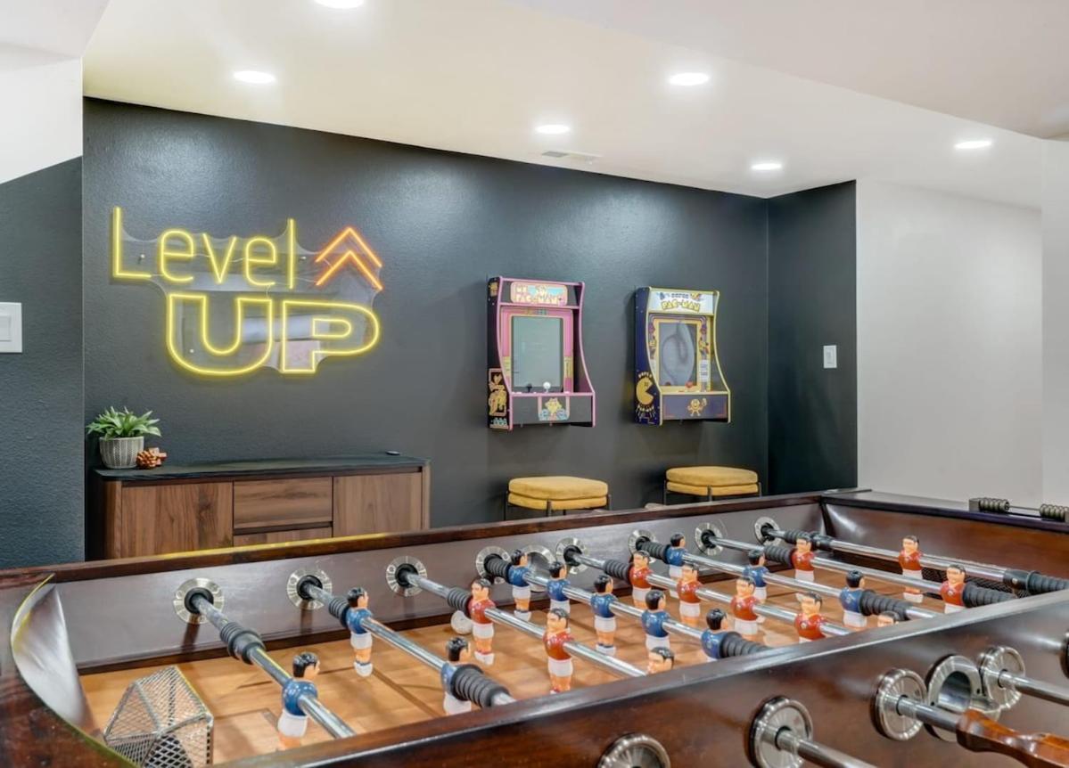 Evergreen Luxe - Hot Tub Gaming Haven Big Groups * Colorado Springs