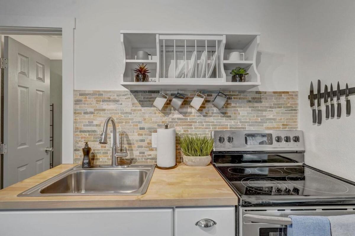 Holiday home Euro - Walkable Location Scenic Views Colorado Springs