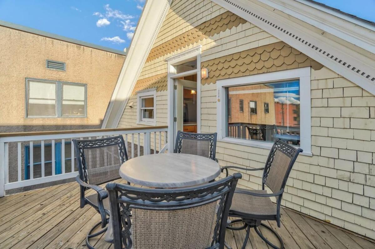 Crescent Penthouse - Downtown Hot Tub Golf Foos * Colorado Springs