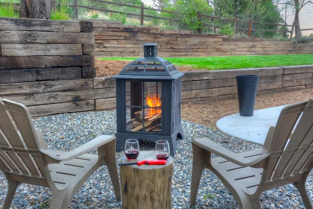 Holiday home Kid Friendly Hot Tub - Hike From Backyard