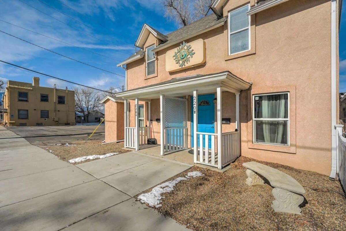 * Colorado Draft House * Smart Tvs * Self Entry * Colorado Springs