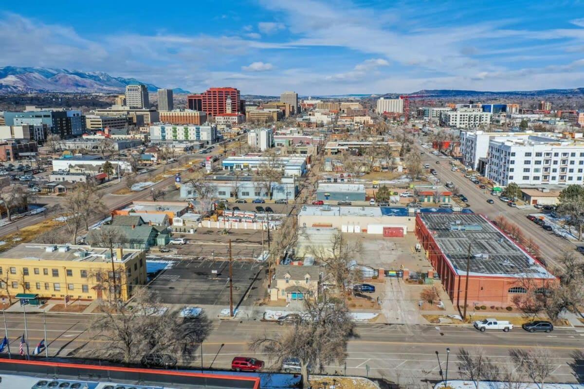 * Colorado Draft House * Smart Tvs * Self Entry * * Colorado Springs