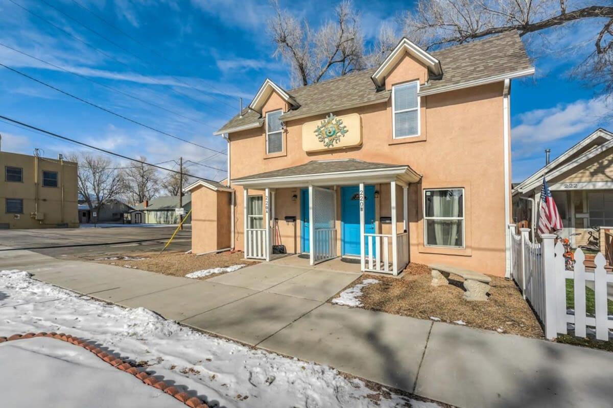 * Colorado Draft House * Smart Tvs * Self Entry * Holiday home Colorado Springs