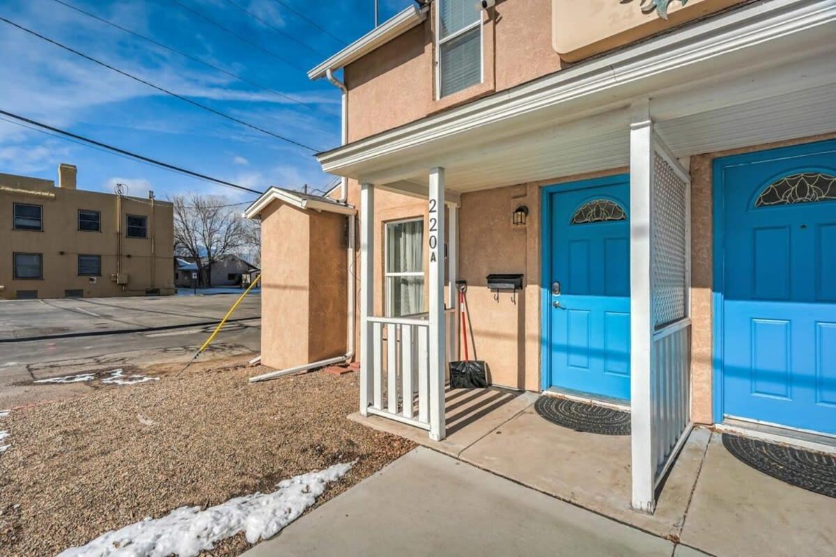 * Colorado Draft House * Smart Tvs * Self Entry * Colorado Springs