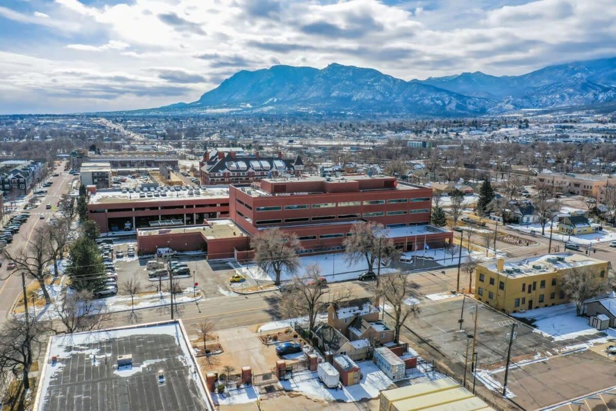 * Colorado Draft House * Smart Tvs * Self Entry * Colorado Springs