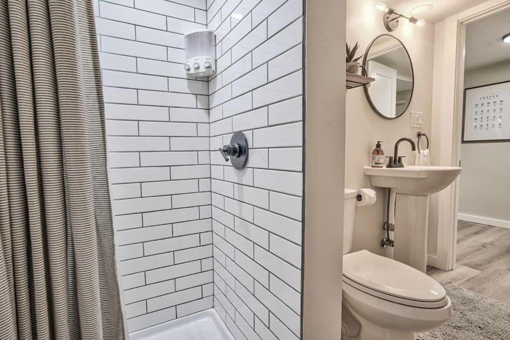 Apartment Extended & Historic Dt Basement Colorado Springs