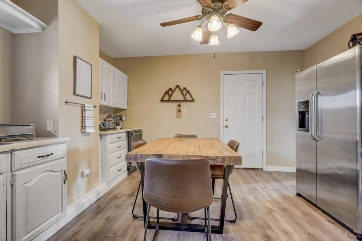 * Colorado Draft House * Smart Tvs * Self Entry * Colorado Springs