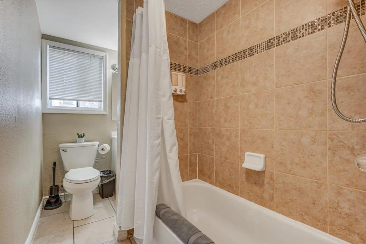 * Colorado Draft House * Smart Tvs * Self Entry * Holiday home *
