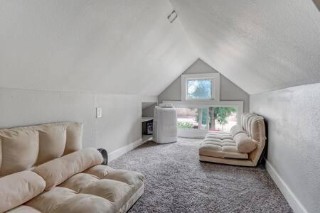 Holiday home Centralac*smart Tvs*firepit*bbq*king*fullkitchen