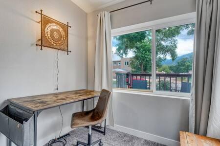 Centralac*smart Tvs*firepit*bbq*king*fullkitchen * Colorado Springs