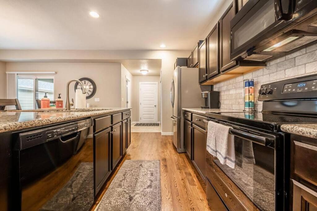 Pioneer Retreat - Downtown High-end Haven