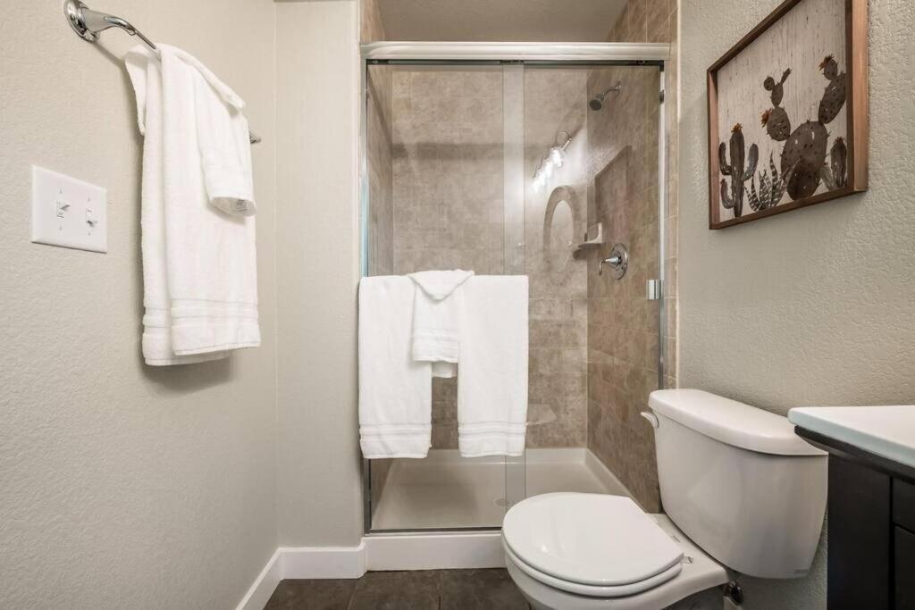 Pioneer Retreat - Downtown High-end Haven Holiday home *